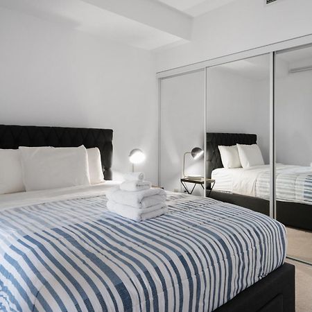 Downtown Toronto 1 Bdrm Condo With Parking And Views Εξωτερικό φωτογραφία