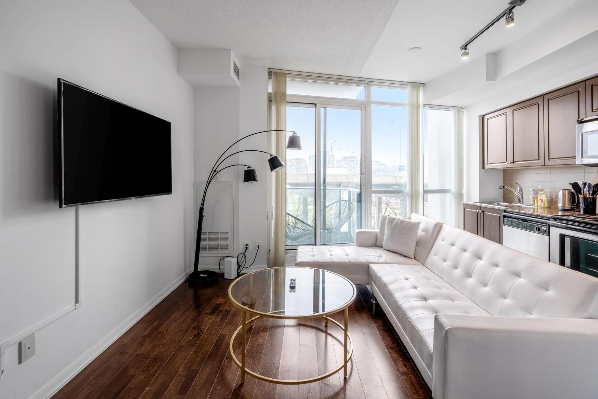 Downtown Toronto 1 Bdrm Condo With Parking And Views Εξωτερικό φωτογραφία